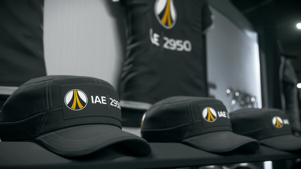 IAE 2950 Hat